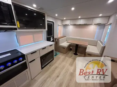 2026 Winnebago Thrive photo 42