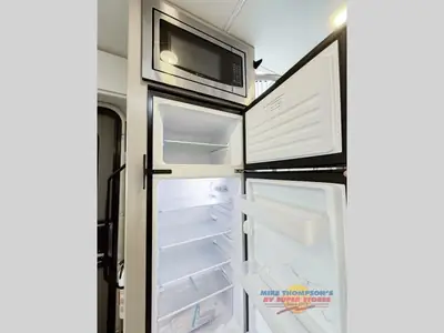 2026 Thor Motor Coach Tiburon Sprinter photo 16