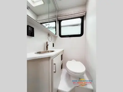 2026 Thor Motor Coach Vegas photo 29