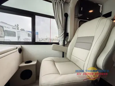 2026 Thor Motor Coach Vegas photo 11