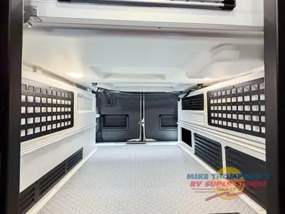 2026 Tiffin Motorhomes GH1 photo 24