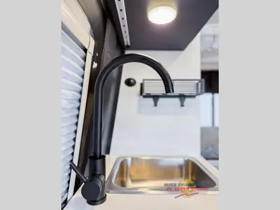 2026 Tiffin Motorhomes GH1 photo 17