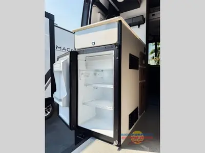 2026 Tiffin Motorhomes GH1 photo 13
