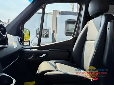 2026 Tiffin Motorhomes GH1 photo 9