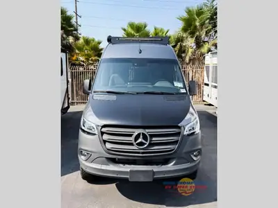 2026 Tiffin Motorhomes GH1 photo 2