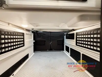 2026 Tiffin Motorhomes GH1 photo 24