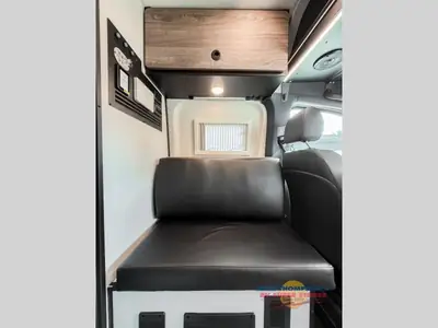 2026 Tiffin Motorhomes GH1 photo 13