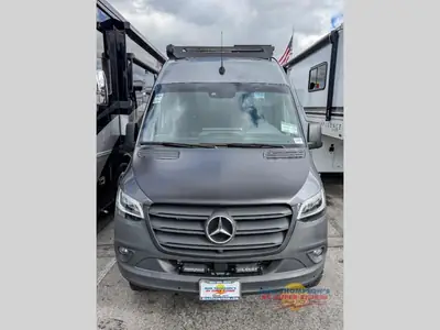2026 Tiffin Motorhomes GH1 photo 2