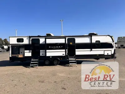 2026 CrossRoads RV Sunset Trail photo 2