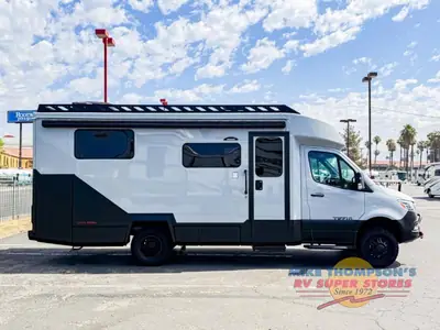 2026 Tiffin Motorhomes Open Trail photo 8
