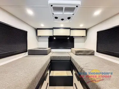 2026 Tiffin Motorhomes Open Trail photo 29