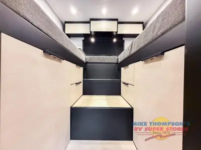 2026 Tiffin Motorhomes Open Trail photo 27