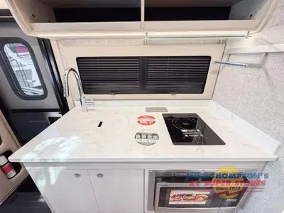 2026 Tiffin Motorhomes Wayfarer photo 13