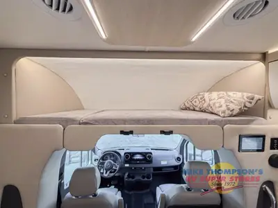 2026 Tiffin Motorhomes Wayfarer photo 7