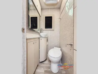2026 Tiffin Motorhomes Wayfarer photo 18