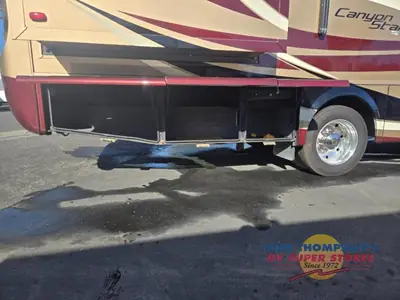 2013 Newmar Canyon Star photo 27