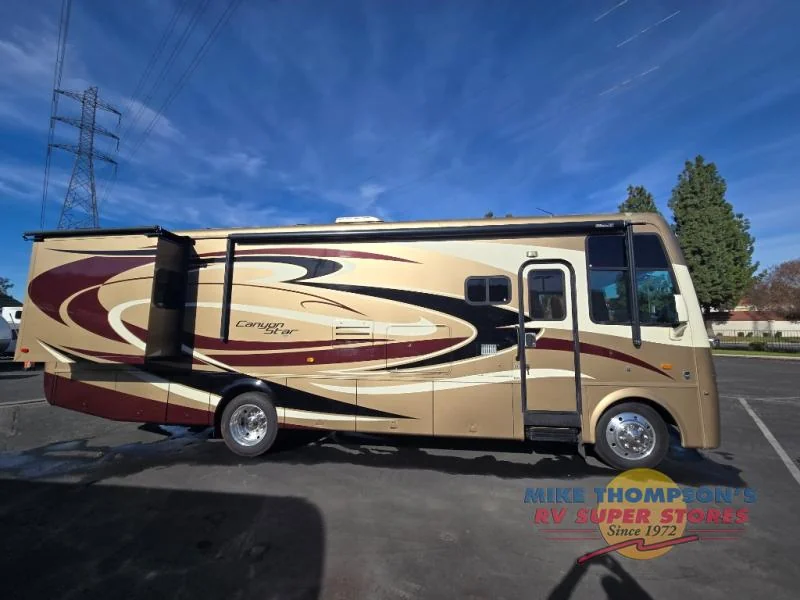 2013 Newmar Canyon Star exterior