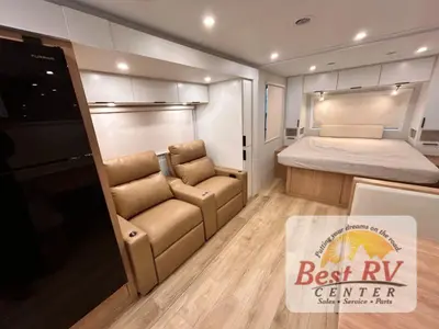 2026 Winnebago Thrive photo 43
