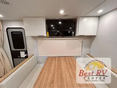 2026 Winnebago Thrive photo 23