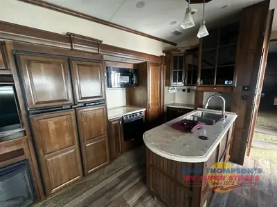 2016 Forest River RV Cardinal photo 10