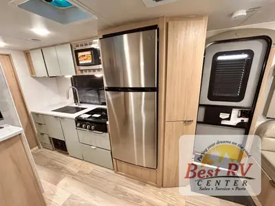 2025 Winnebago Micro Minnie photo 24