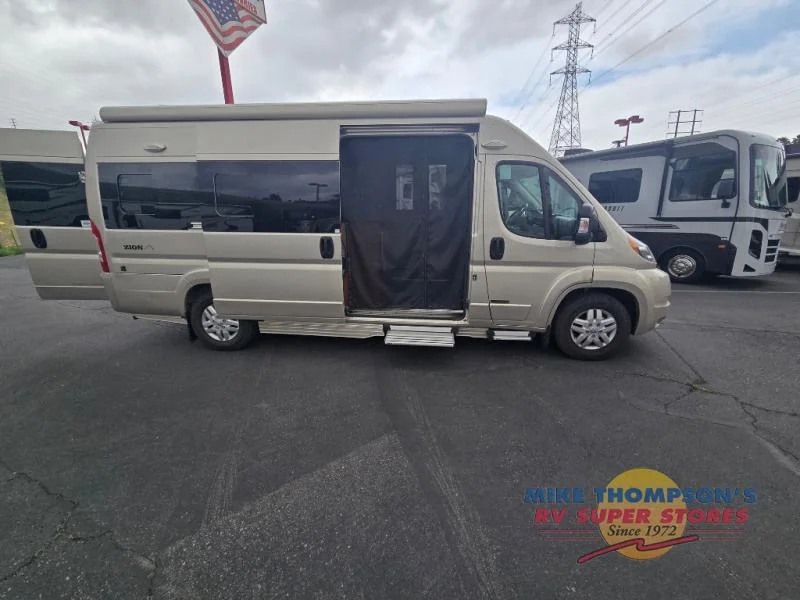 2018 Roadtrek Zion exterior