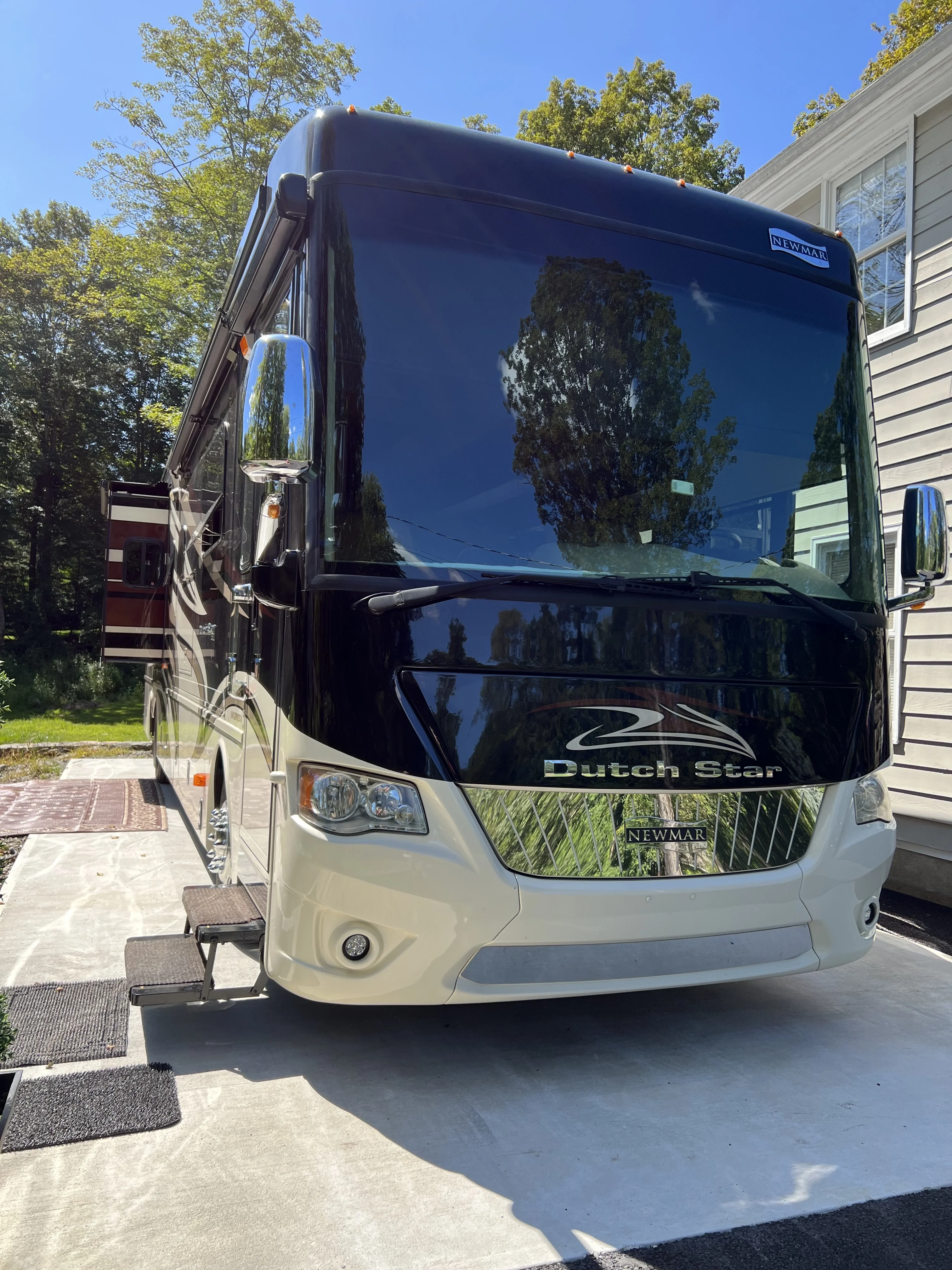 2015 NEWMAR DUTCH STAR exterior