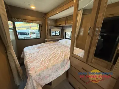 2019 Thor Motor Coach Quantum Sprinter photo 13