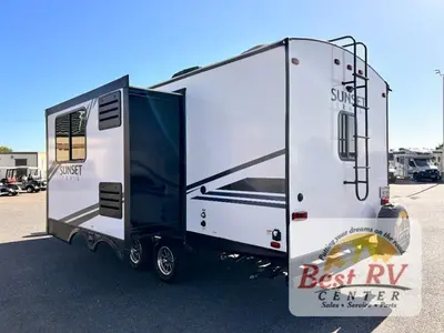 2020 CrossRoads RV Sunset Trail photo 5