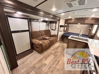 2020 CrossRoads RV Sunset Trail photo 11