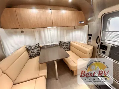 2017 Airstream Flying Cloud photo 24