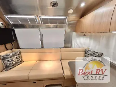 2017 Airstream Flying Cloud photo 31