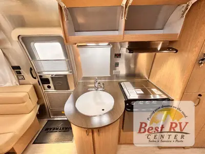 2017 Airstream Flying Cloud photo 46