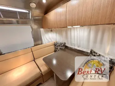 2017 Airstream Flying Cloud photo 29