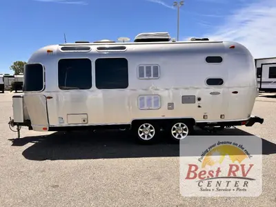 2017 Airstream Flying Cloud photo 6