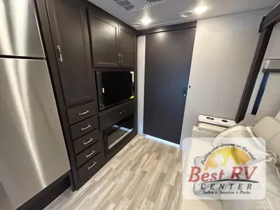 2026 Thor Motor Coach Omni Trail photo 49