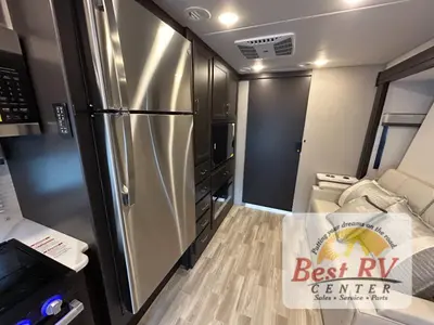 2026 Thor Motor Coach Omni Trail photo 39