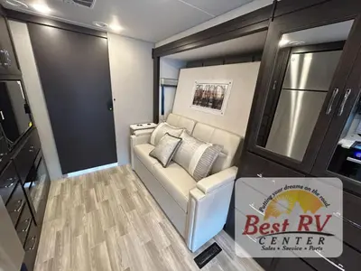 2026 Thor Motor Coach Omni Trail photo 46