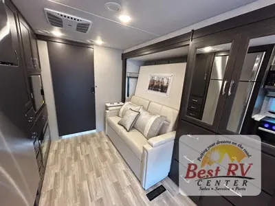 2026 Thor Motor Coach Omni Trail photo 41