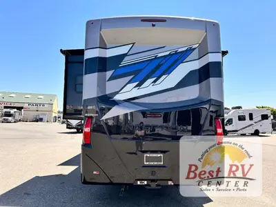 2027 Thor Motor Coach Inception photo 5