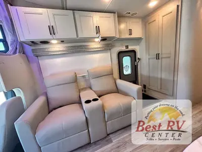 2027 Thor Motor Coach Inception photo 28