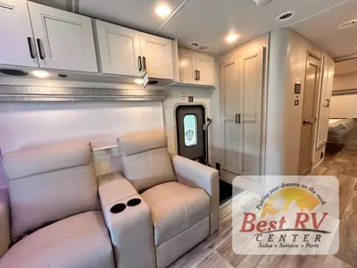2027 Thor Motor Coach Inception photo 26