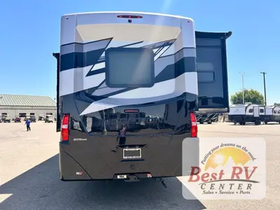 2027 Thor Motor Coach Inception photo 5