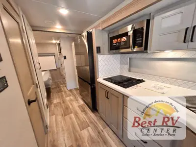 2027 Thor Motor Coach Inception photo 39