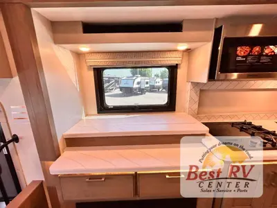 2027 Thor Motor Coach Inception photo 30