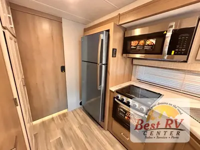 2027 Thor Motor Coach Omni Trail photo 42
