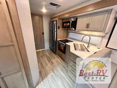 2027 Thor Motor Coach Omni Trail photo 35