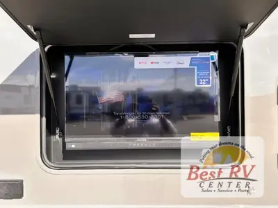 2027 Thor Motor Coach Omni Trail photo 3