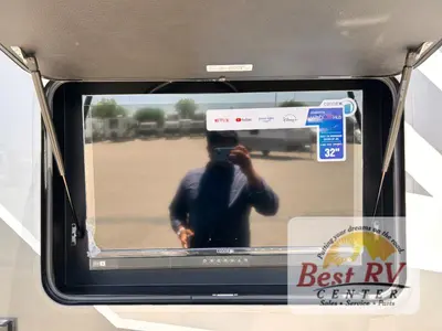 2027 Thor Motor Coach Omni Trail photo 3
