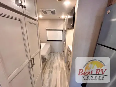 2027 Thor Motor Coach Omni Trail photo 49